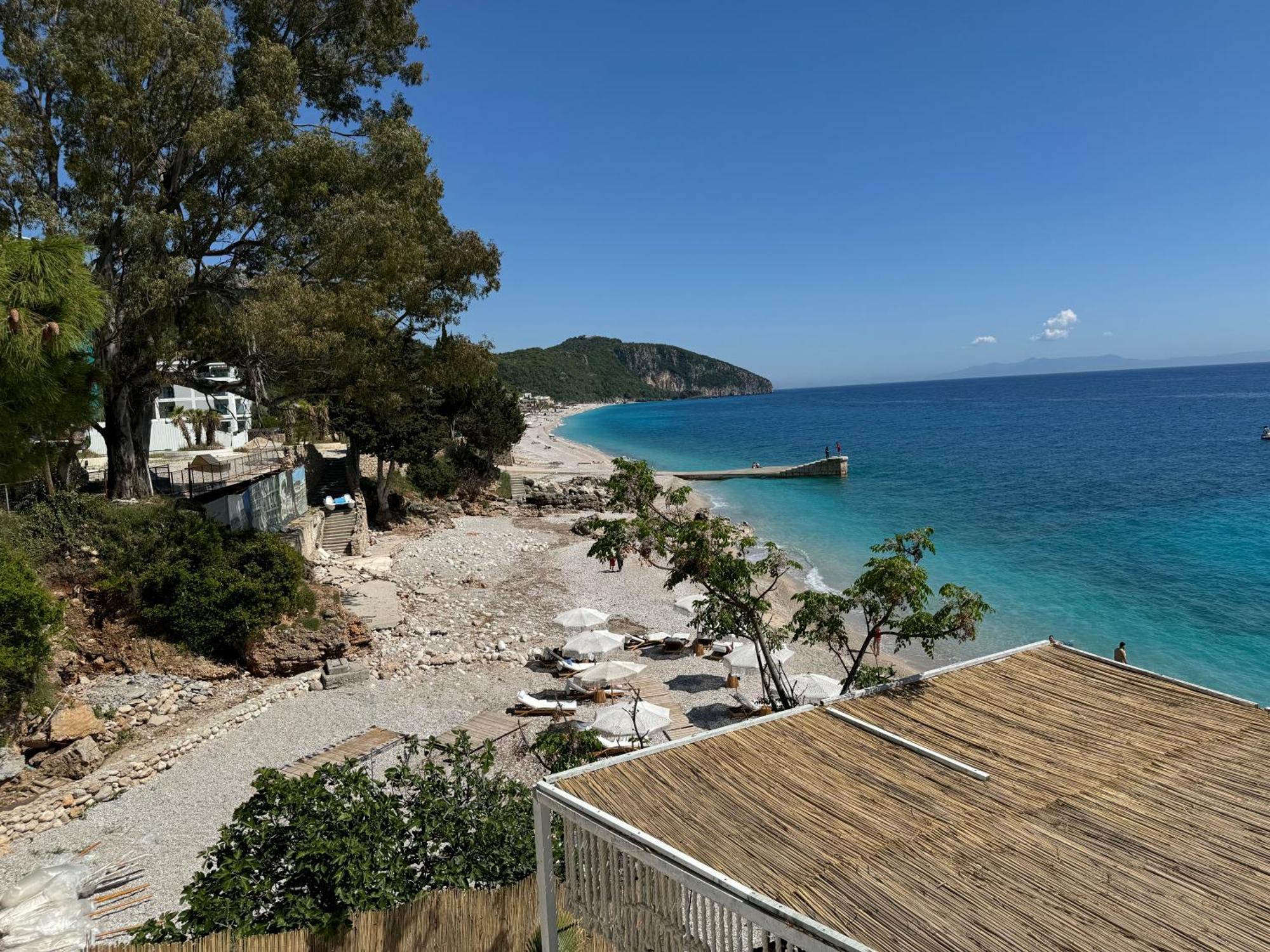 Newly Renovated Apartment Olive Dhermi Exterior photo